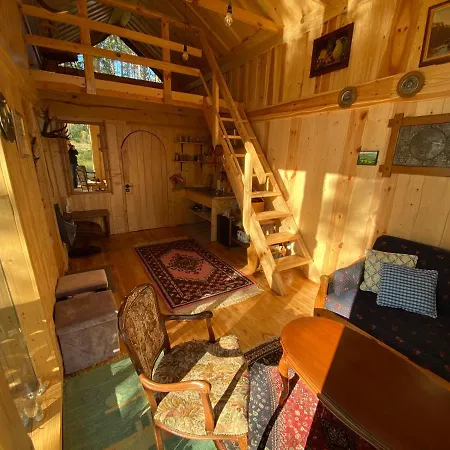 Viking House In The Tree! Jacuzzi, Sauna,apkure!