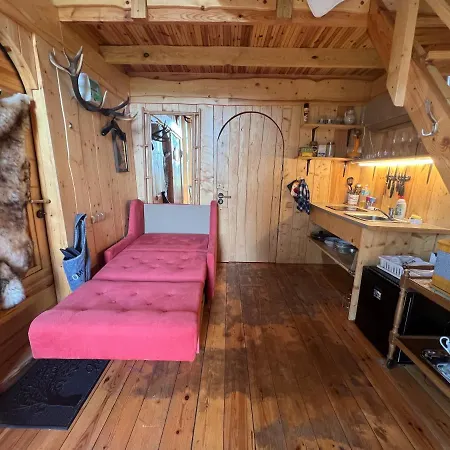 Viking House In The Tree! Jacuzzi, Sauna,apkure! Дом отдыха